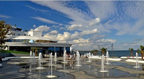 Трёхуровневая Квартира У Моря Odesa Exterior photo